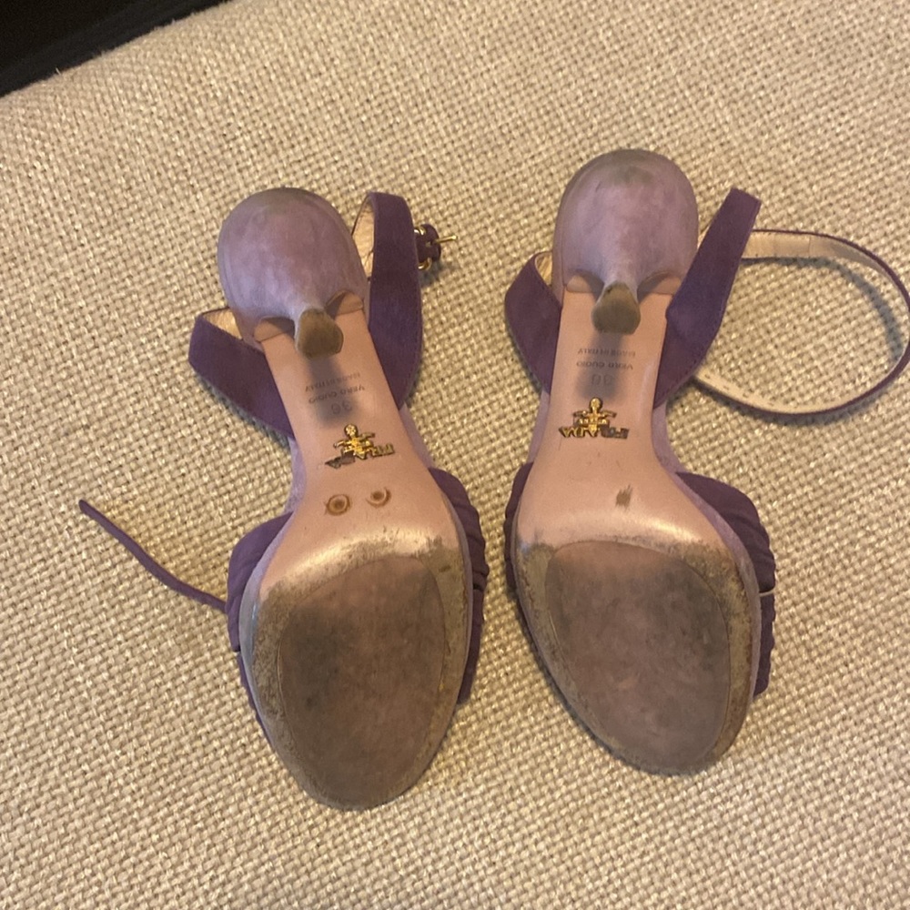 Prada designer heels - Picture 3 of 8